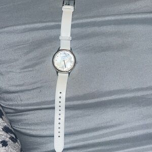 Ladies Fossil Watch white